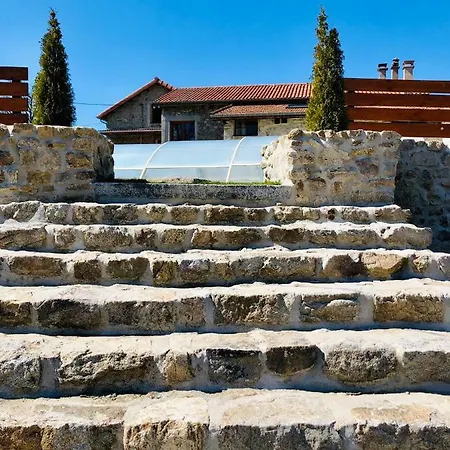Hébergement de vacances Montaron Maison De Vacances